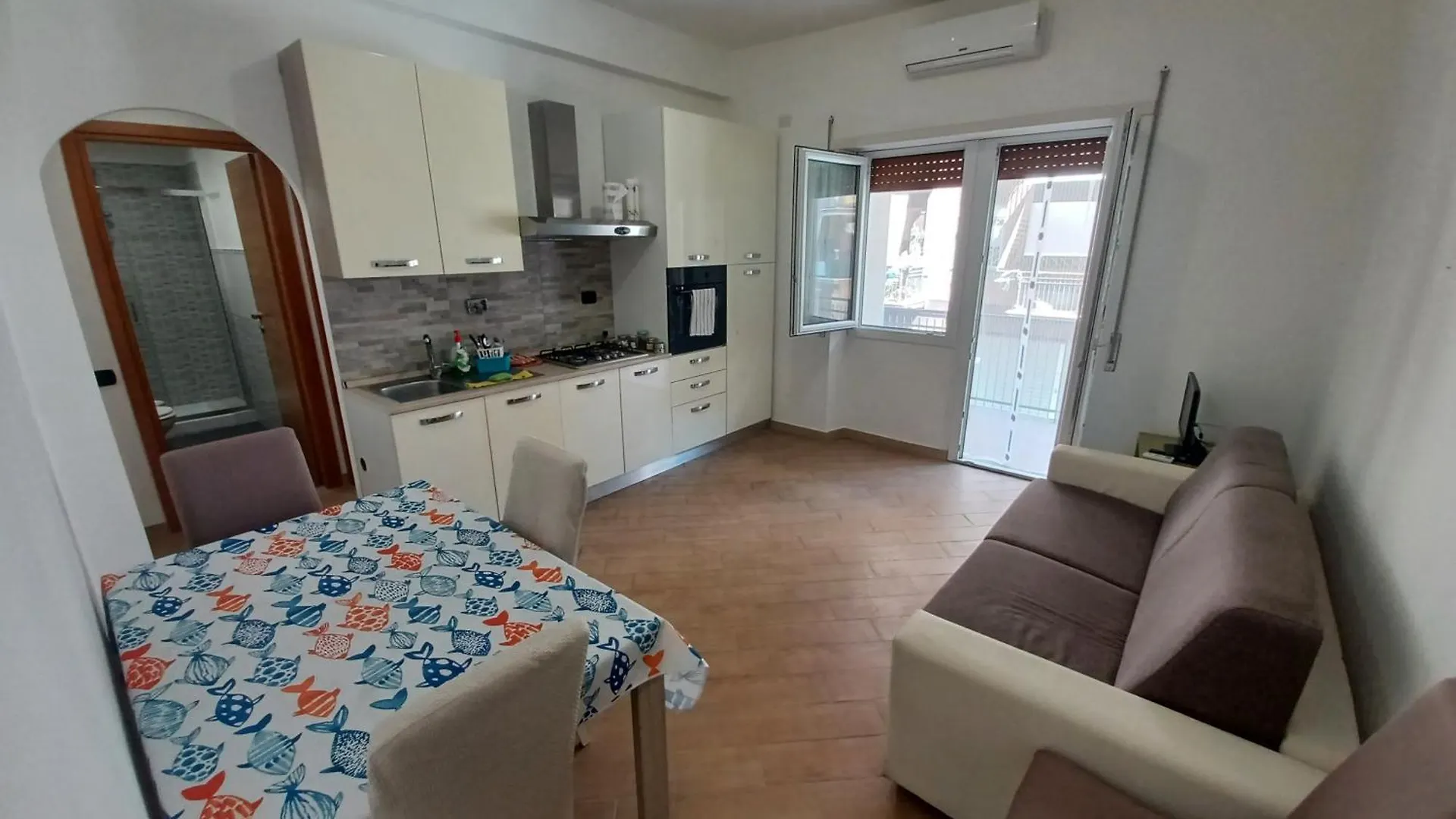 Forni Apartment Balcony Wifi Ac 200 Mt From The Sea Lido di Ostia Italy